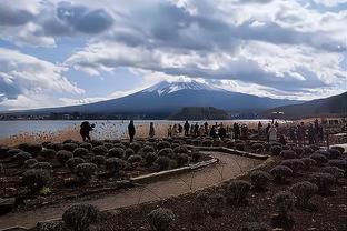 天堂到地狱？滕哈赫上月英超全胜获最佳，本月已1胜3负&欧战出局